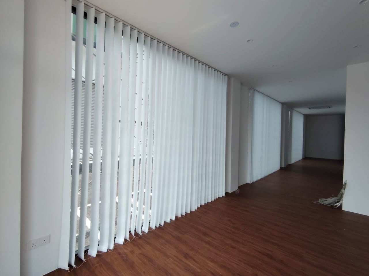 VERTICAL BLINDS